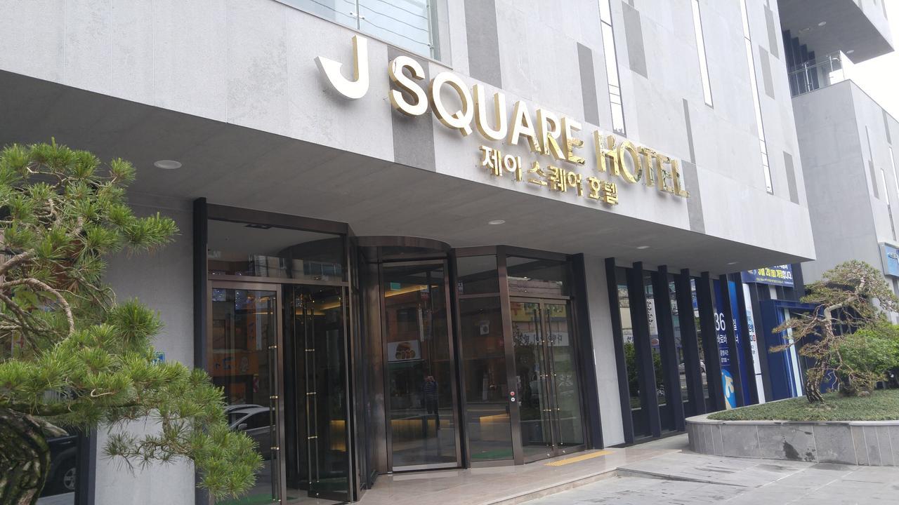 J Square Hotel And Wedding Джинджу Екстериор снимка